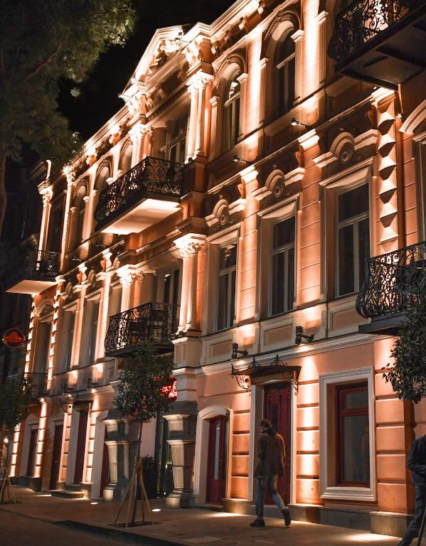 Heritage Hotel and Suites