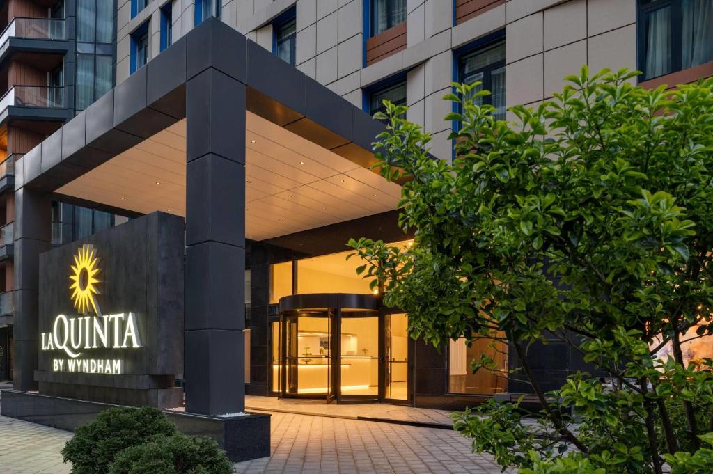 La Quinta by Wyndham Batumi
