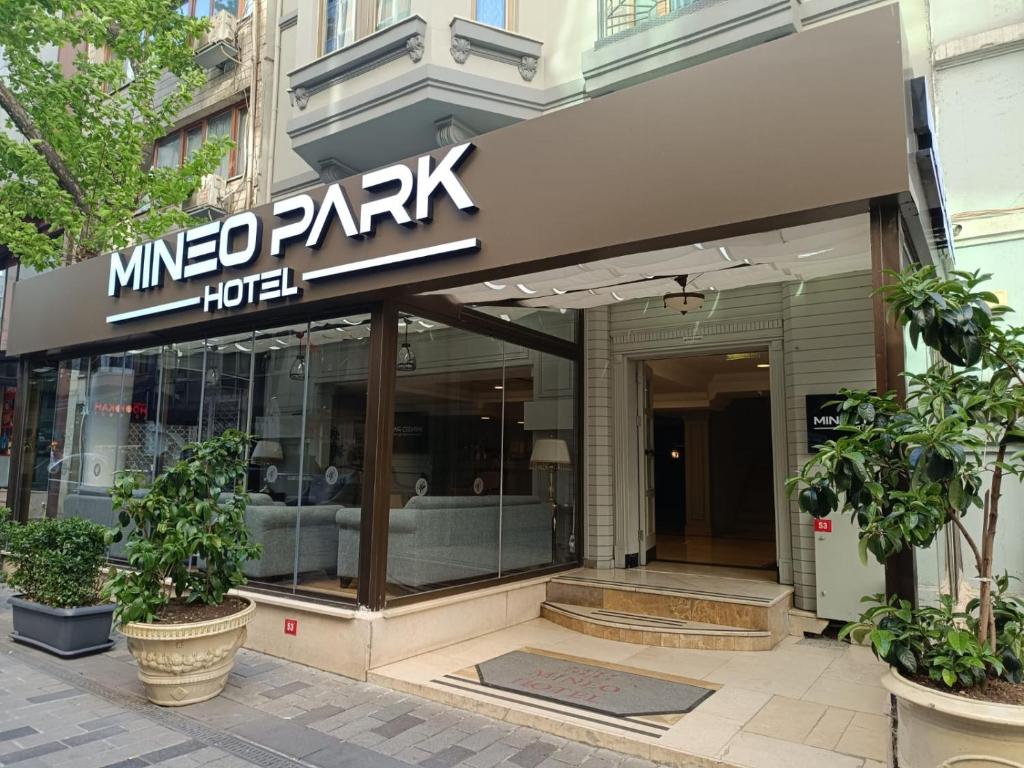 Mineo Park Hotel