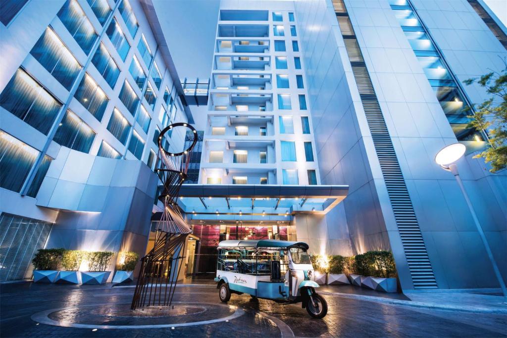 Radisson Suites Bangkok Sukhumvit