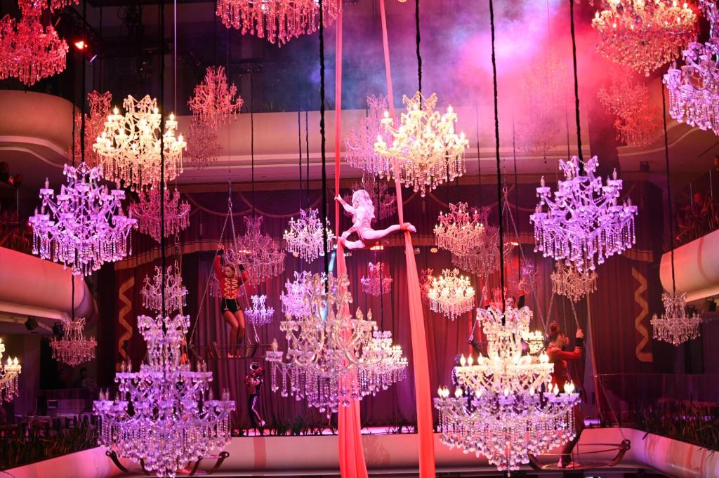 Seven Visions Resort and Places, the Dvin