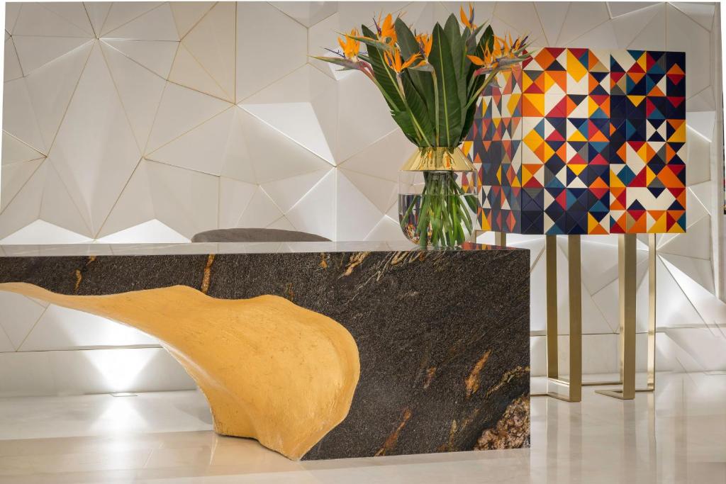 The Alexander, a Luxury Collection Hotel